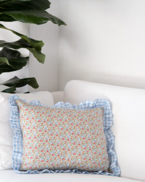 Funda Cojín 40x50 con volante Liberty Adele y Vichy Azul Claro